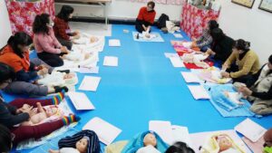 2016/12/25嬰幼兒按摩自費班課程照片11