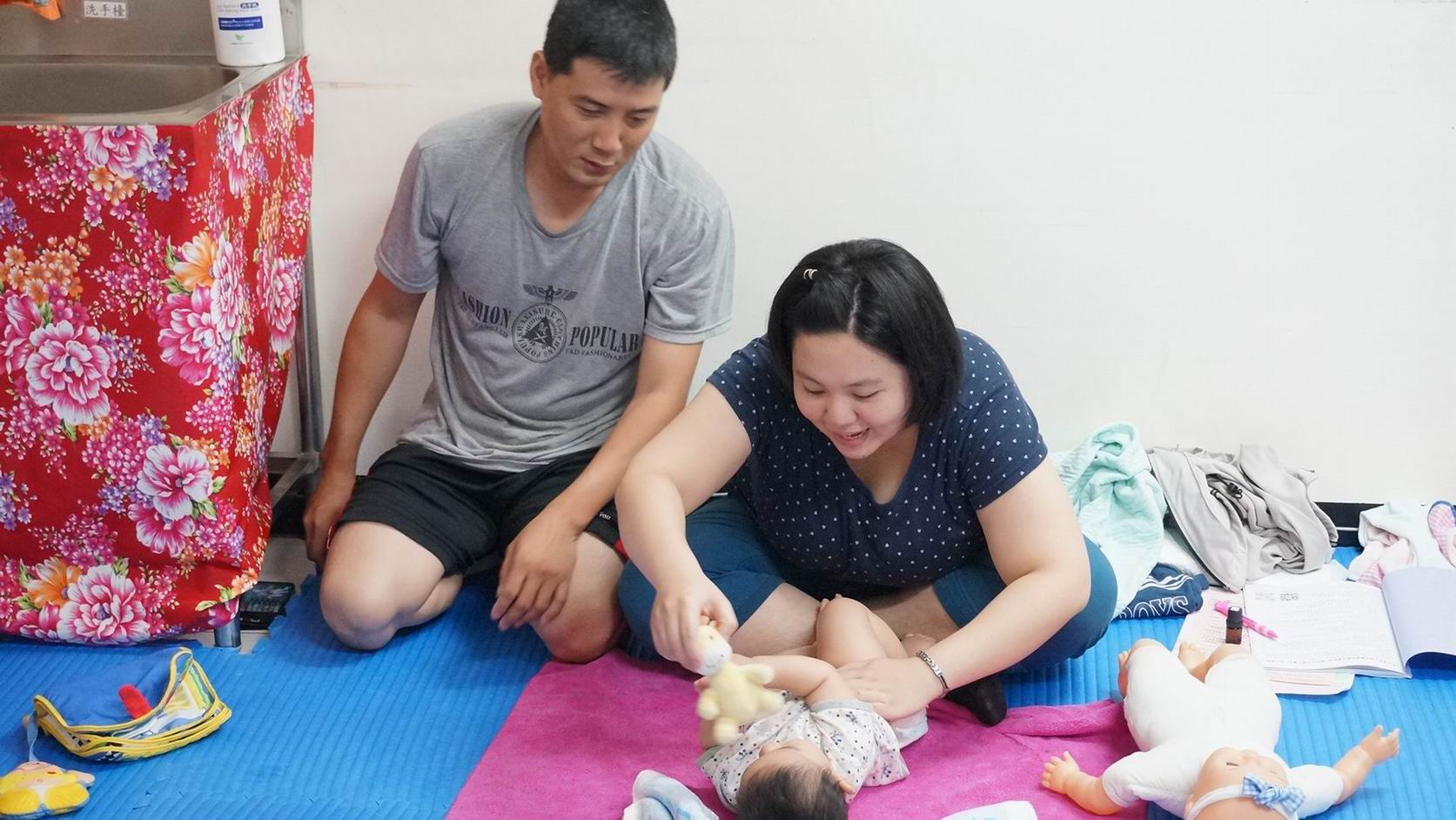 2016/12/25嬰幼兒按摩自費班課程照片15