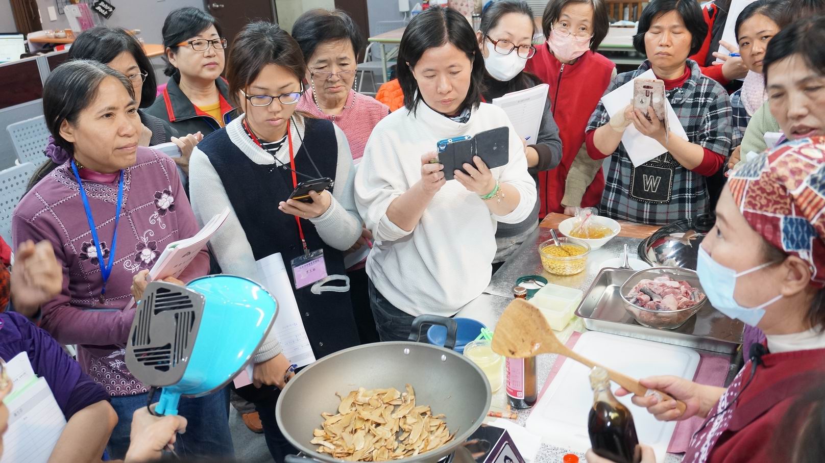 105.12.18-02.19蔬食月子餐專業課程第一期11