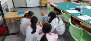 111/10/30三民家商保母技術醫護區實作照片4